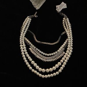 WHITE HOUSE BLACK MARKET CONVERTIBLE PEARL CHOKER